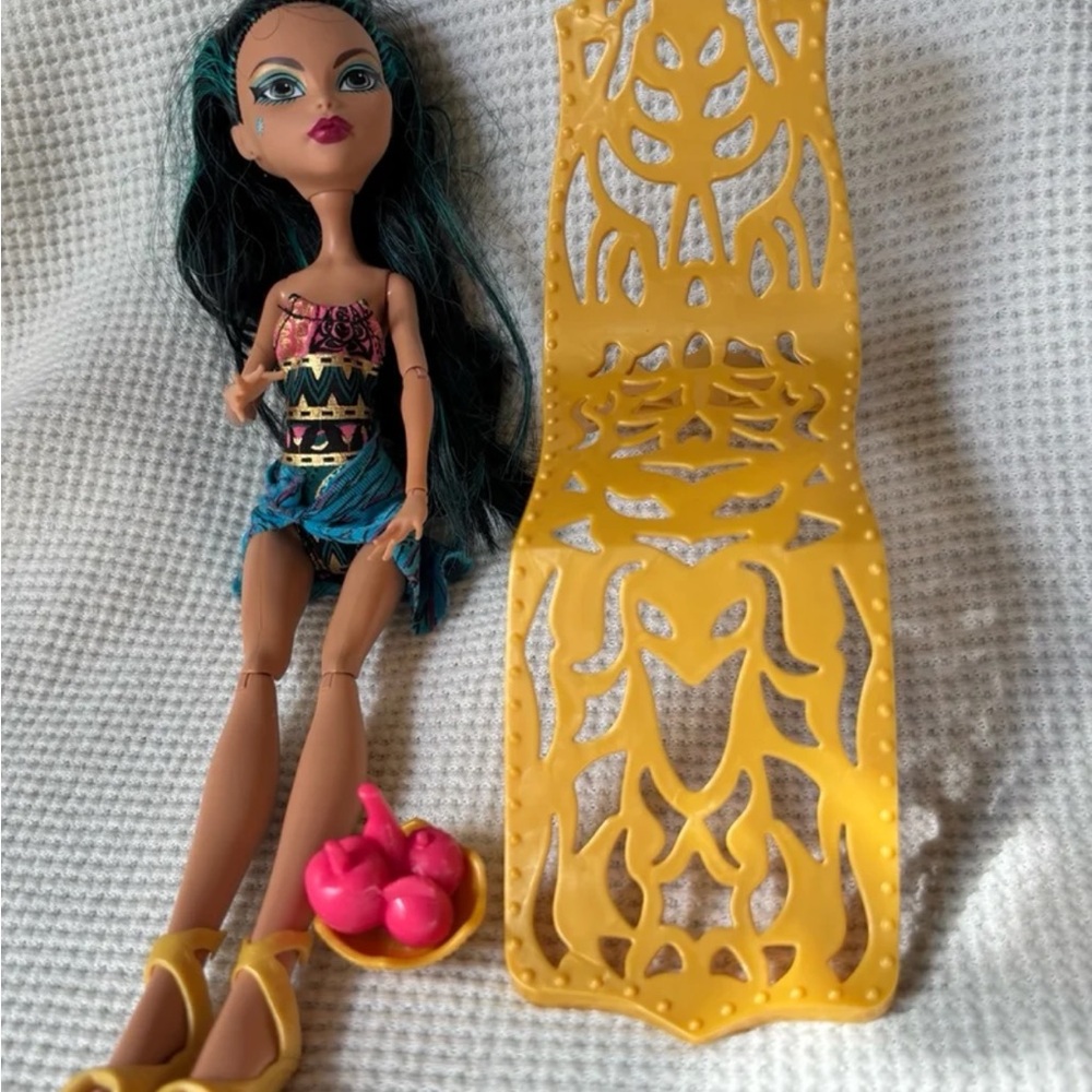 monster high Cleo De Nile 13 wishes desert oasis DOLL shoes lounge chair fruit